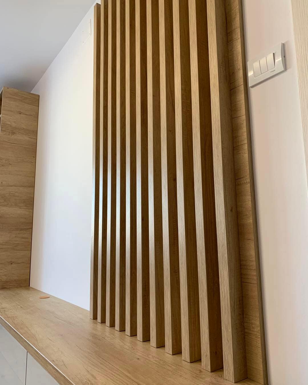 Mobilier pentru living realizat la comandă de EVEMARSERVICE – imagine 1